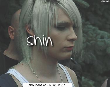 Poze - PнσєηιχX Gιяℓ - Shin